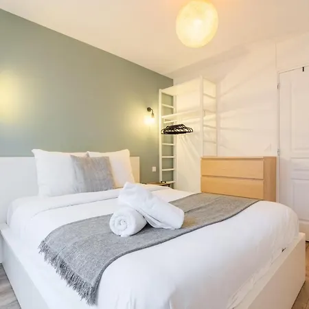 Fully-equipped App With Balcony Near Train Station *